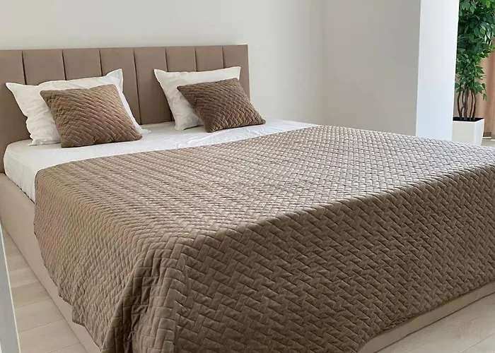Atlant Luxury Big Family Five Apart On Golovna Поряд З Тц Депот Wi Fi 24 На 7